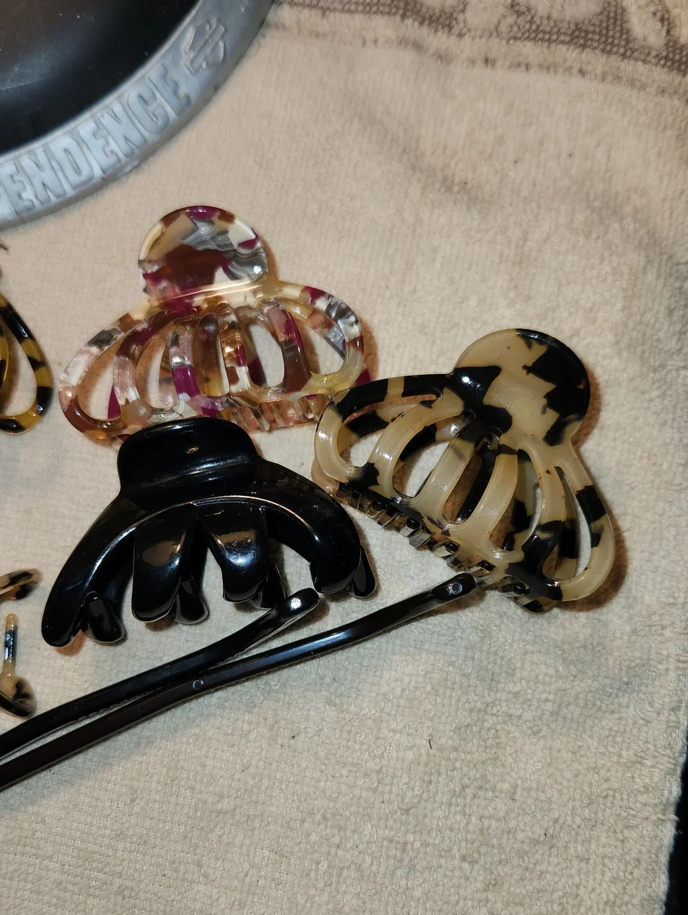 Assortment Of Hairclips And Head Bands
